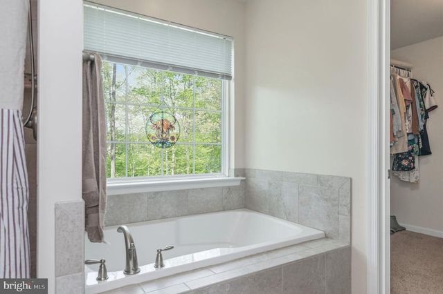 2913 LAKEVIEW PKWY, Locust Grove, VA 22508