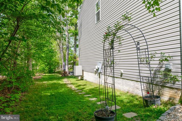 2913 LAKEVIEW PKWY, Locust Grove, VA 22508