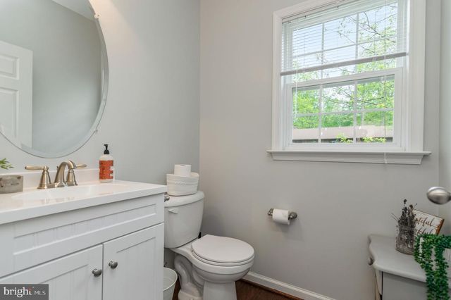 2913 LAKEVIEW PKWY, Locust Grove, VA 22508