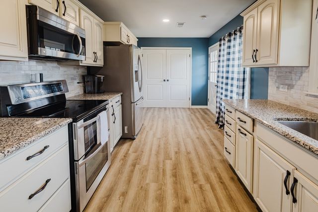 2212 Sinclair Ave, Midland, TX 79705