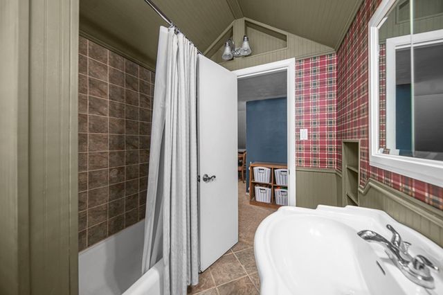 2212 Sinclair Ave, Midland, TX 79705