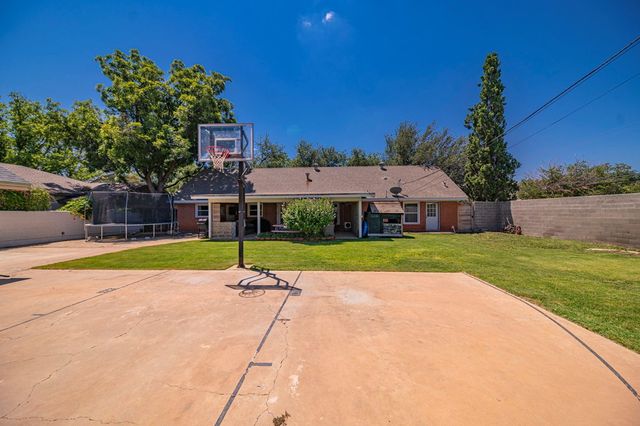 2212 Sinclair Ave, Midland, TX 79705