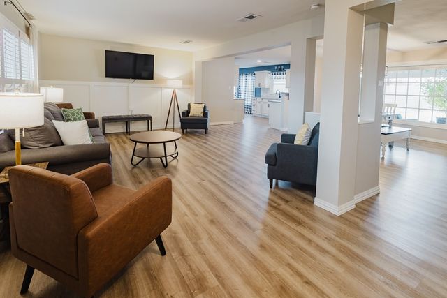 2212 Sinclair Ave, Midland, TX 79705