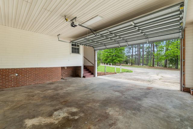 2 Village Ln., Hattiesburg, MS 39402