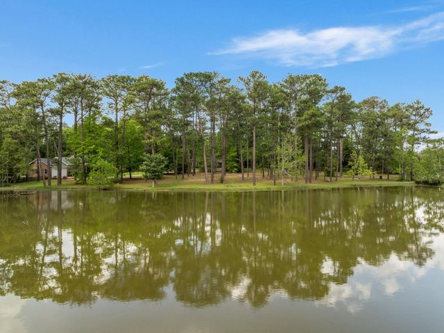 2 Village Ln., Hattiesburg, MS 39402