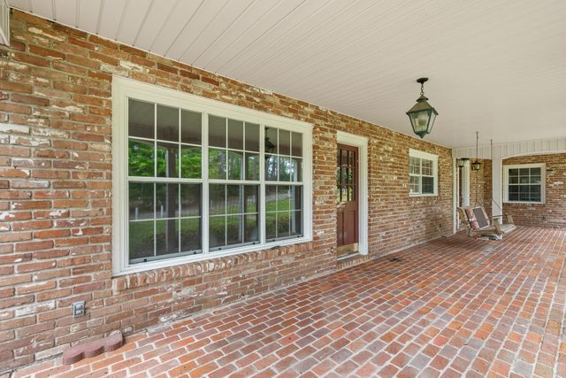 2 Village Ln., Hattiesburg, MS 39402