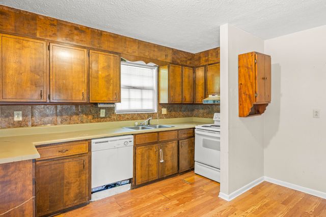237 Henry Circle, Lafayette, GA 30728