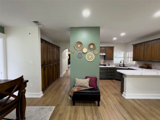 1016 W Collins Street, Denton, TX 76201