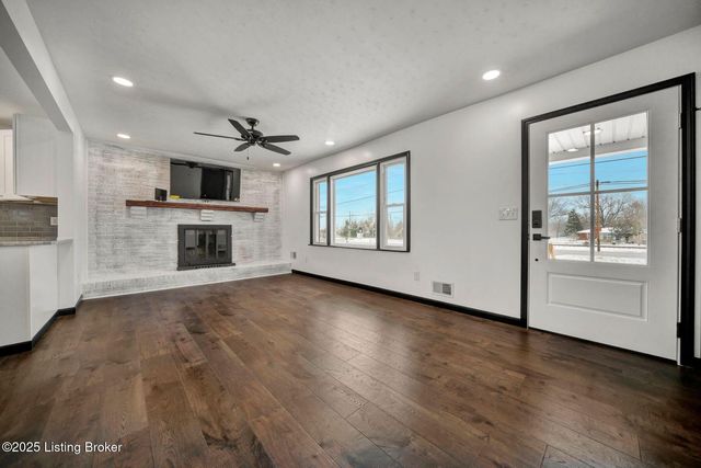 2753 Coral Ridge Rd, Brooks, KY 40109