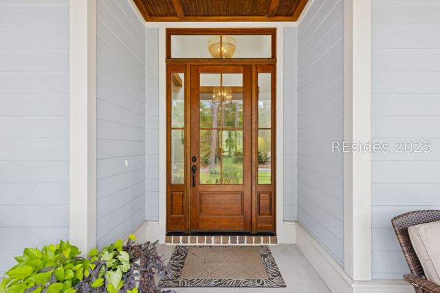 2 Ravenwood Rd, Hilton Head Island, SC 29928