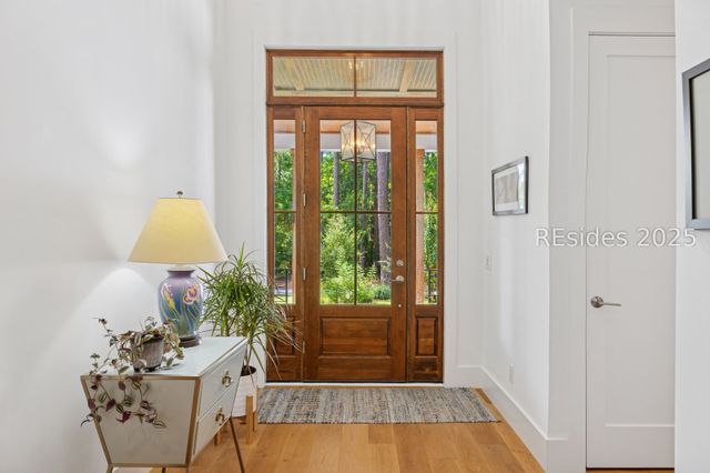 2 Ravenwood Rd, Hilton Head Island, SC 29928