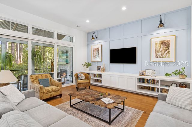 2 Ravenwood Rd, Hilton Head Island, SC 29928