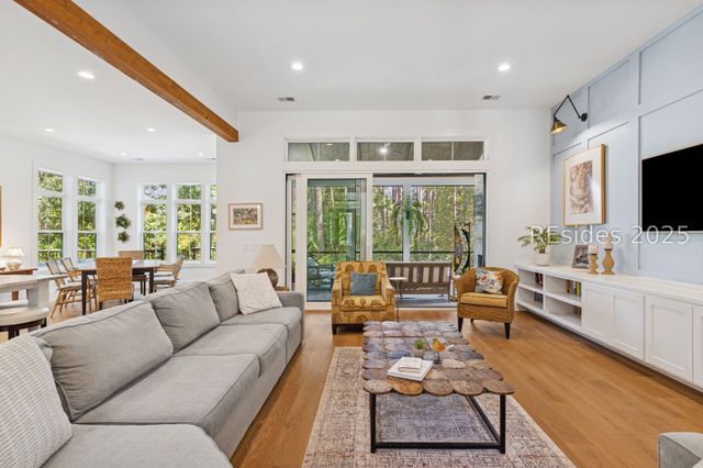 2 Ravenwood Rd, Hilton Head Island, SC 29928