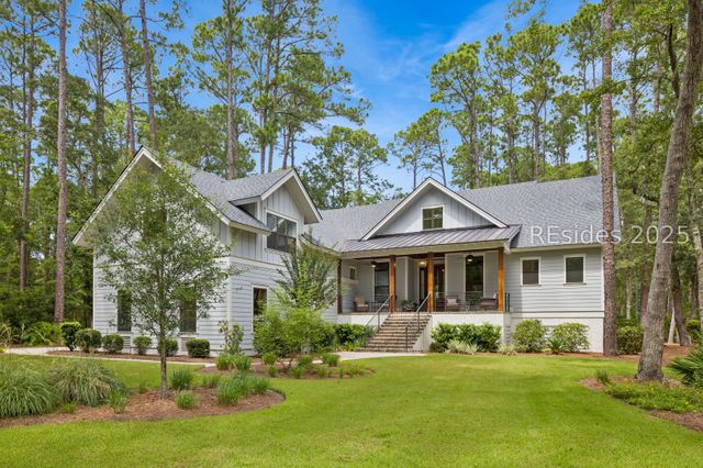 2 Ravenwood Rd, Hilton Head Island, SC 29928
