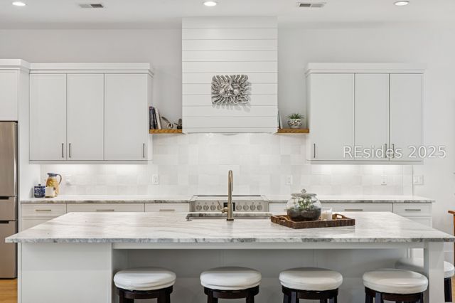 2 Ravenwood Rd, Hilton Head Island, SC 29928