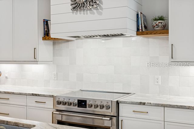 2 Ravenwood Rd, Hilton Head Island, SC 29928