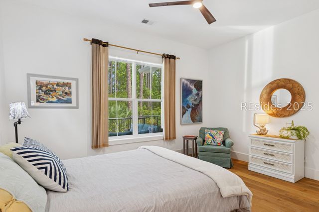 2 Ravenwood Rd, Hilton Head Island, SC 29928