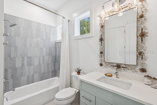 2 Ravenwood Rd, Hilton Head Island, SC 29928