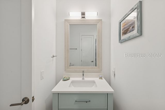 2 Ravenwood Rd, Hilton Head Island, SC 29928