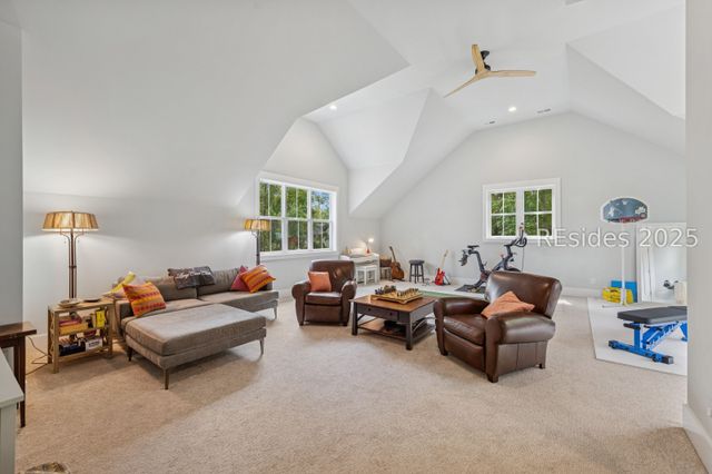 2 Ravenwood Rd, Hilton Head Island, SC 29928