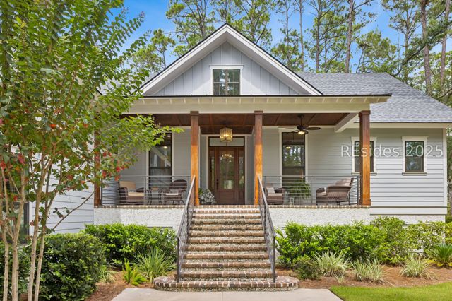 2 Ravenwood Rd, Hilton Head Island, SC 29928