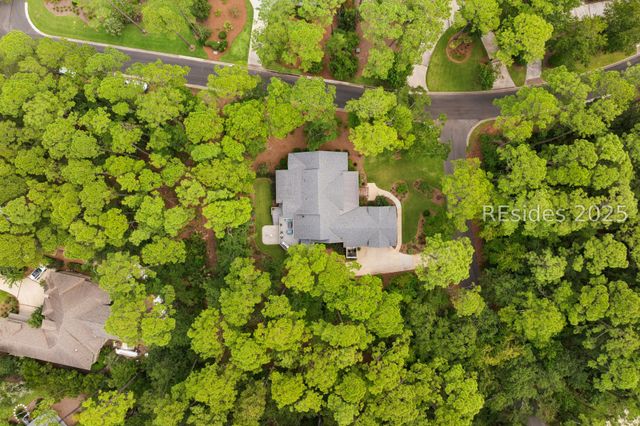 2 Ravenwood Rd, Hilton Head Island, SC 29928