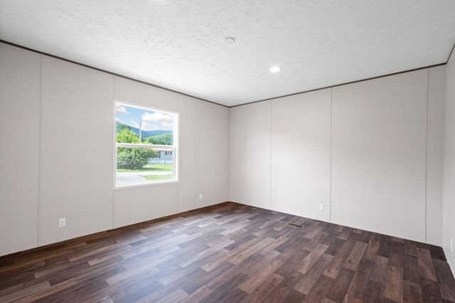142 Meadow View, Pikeville, TN 37367