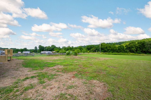 142 Meadow View, Pikeville, TN 37367