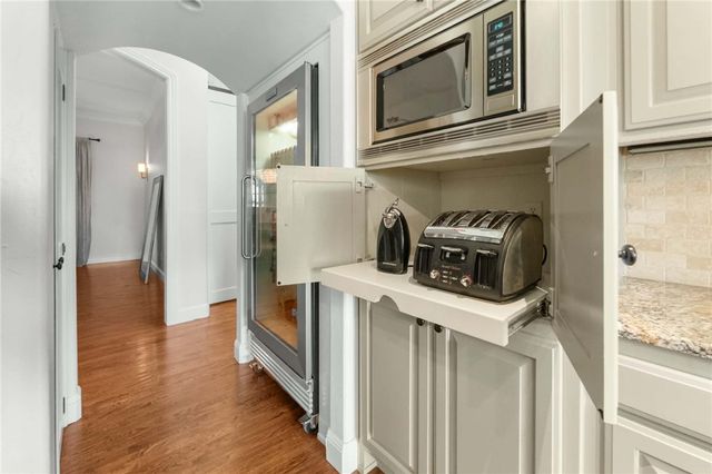 6921 W Altamonte Drive, Rogers, AR 72758