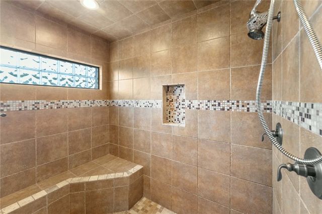 6921 W Altamonte Drive, Rogers, AR 72758