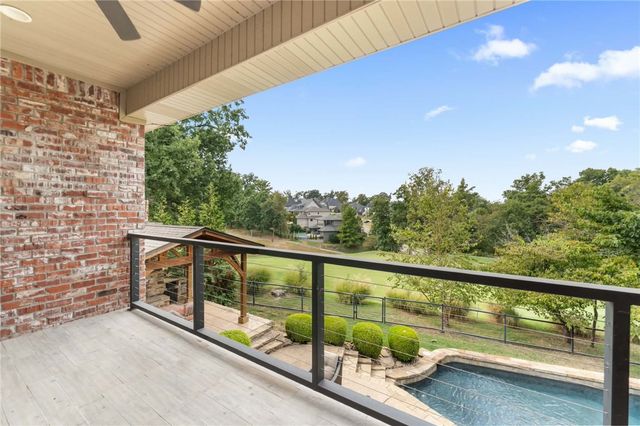 6921 W Altamonte Drive, Rogers, AR 72758