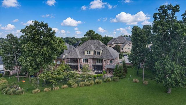 6921 W Altamonte Drive, Rogers, AR 72758