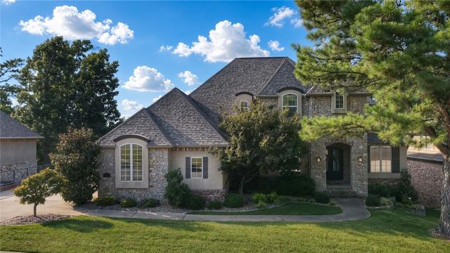 6921 W Altamonte Drive, Rogers, AR 72758