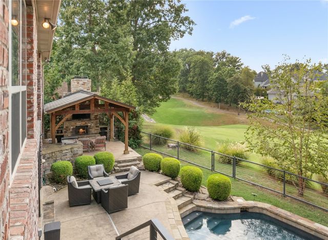 6921 W Altamonte Drive, Rogers, AR 72758