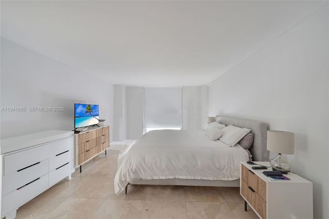 5701 Collins Ave 1415, Miami Beach, FL 33140