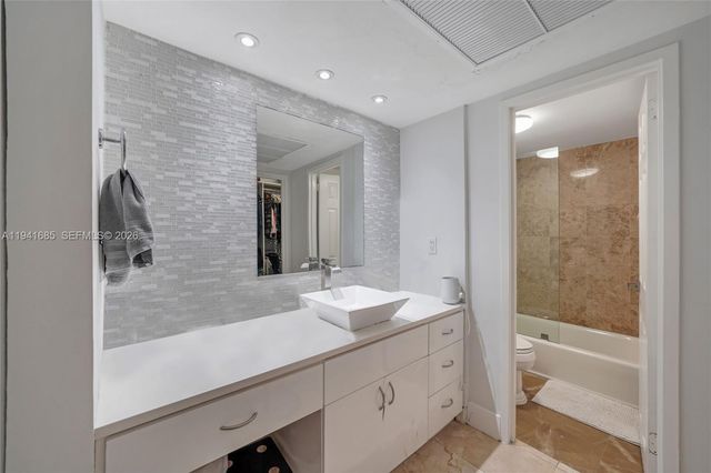 5701 Collins Ave 1415, Miami Beach, FL 33140