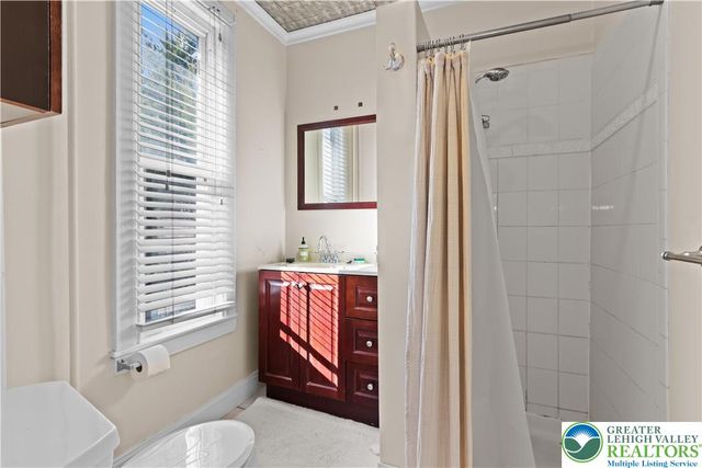 417 Clinton Terrace, Easton, PA 18042