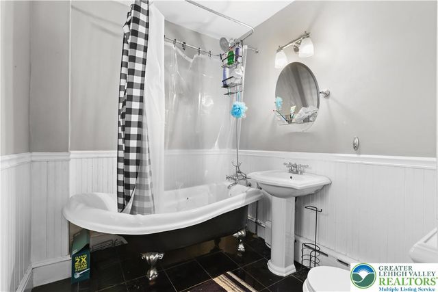 417 Clinton Terrace, Easton, PA 18042