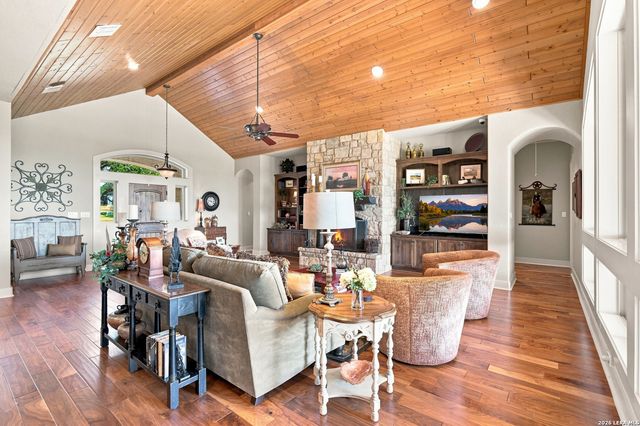 116 Peppergrass Drive, Spring Branch, TX 78070