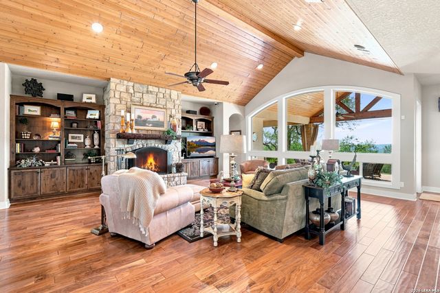 116 Peppergrass Drive, Spring Branch, TX 78070