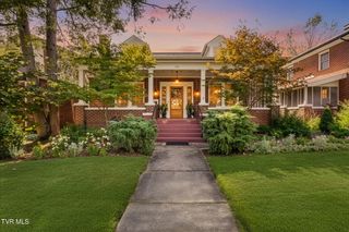 707 West Maple Street, Johnson City, TN 37604