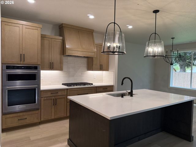 1320 Se 188TH Ave, Vancouver, WA 98683