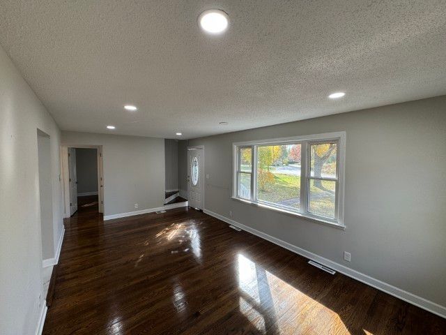 54 Mionske Drive, Lake Zurich, IL 60047