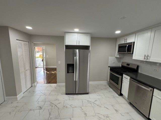 54 Mionske Drive, Lake Zurich, IL 60047