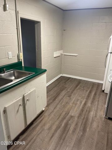 1113 Mckenzie Avenue B, Panama City, FL 32401