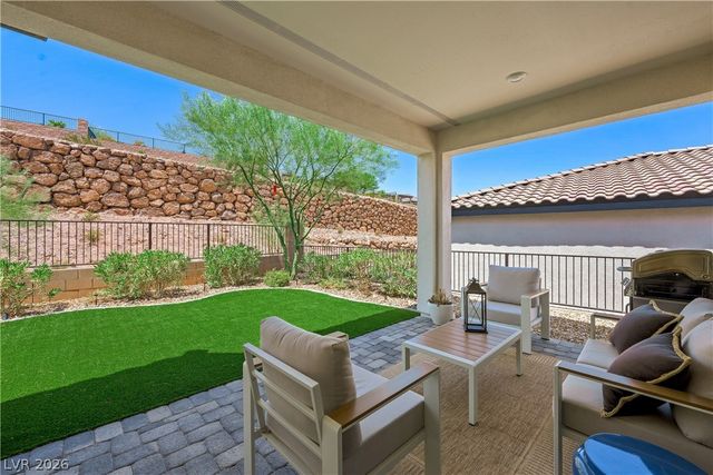 69 Stone Bluff Lane, Henderson, NV 89011