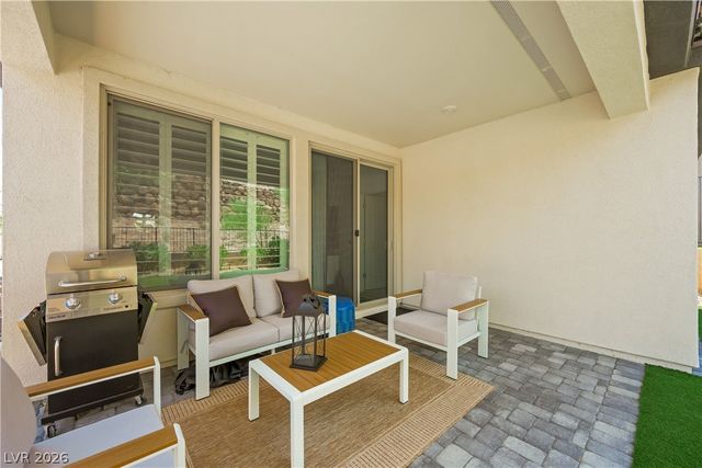 69 Stone Bluff Lane, Henderson, NV 89011