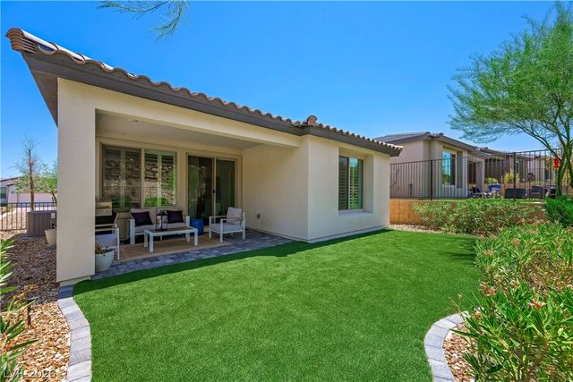 69 Stone Bluff Lane, Henderson, NV 89011