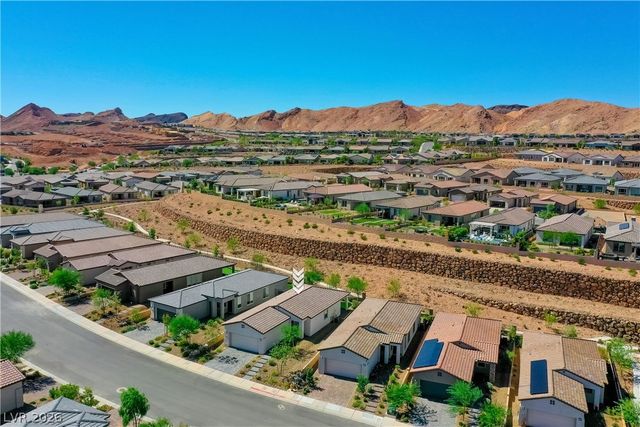 69 Stone Bluff Lane, Henderson, NV 89011