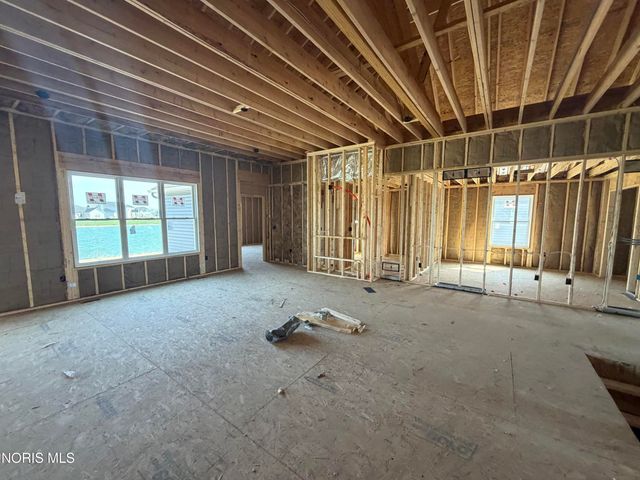 9830 Featherwood Lane, Sylvania, OH 43560